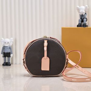 Dairesel Crossbody Bag Tasarımcı Çanta Çanta Kadınlar Cüzdan Tasarımcı Tote Çanta Klasik Tuval Deri Fermuarı Cep Telefonu Cep Kartı Tutucu Metal Mandal Ayarlanabilir Kayış