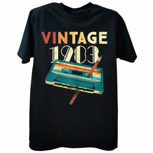 Erkek Tişörtleri Retro 1983 Müzik Kutusu 40. Doğum Günü Hediyesi 40. Doğum Günü T-Shirt Yaz Müzik Lover Graphic Cotton Street Giyim Baba T-Shirt J240221