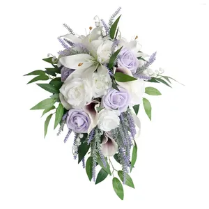 Dekoratif çiçekler romantik düğün buketi parti töreni için yapay