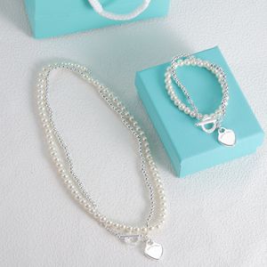 Colares de prata com design de amor para mulheres, colar de diamante, produtos de luxo, colares de latão, fornecimento de joias da moda