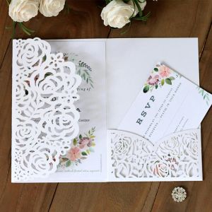 50pcs lazer kesim gül çiçekleri düğün davetiyeleri kartı rsvp kartları ile zarfı özelleştirme doğum günü mariage vaftiz parti tedariki