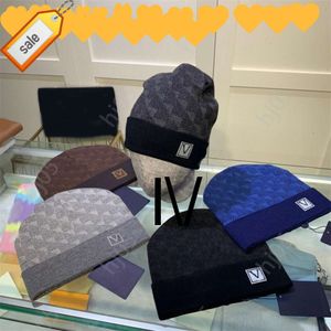 Ekose Tasarımcı Beanie Tasarımcı Şapkalar Erkekler için Örme Bonnetler Kış Şapkası Termal Kafatası Kapağı Seyahat Klasik Lüks Beanies kahverengi siyah gri Keep Warm55511lau