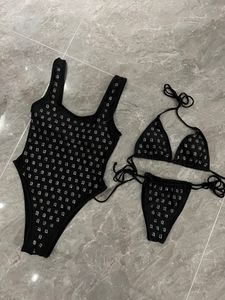 Die neueste Damen-Bademode der Modedesigner-Marke, diamantbesetzter einteiliger Badeanzug, zweiteiliger Schnür-Bikini, Urlaub, Strand, sexy Unterwäsche für Mädchen