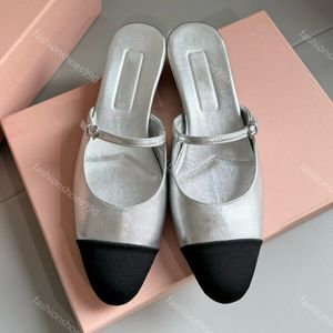 Düşük topuklu sandaletler ünlü tasarımcı bayan ayakkabıları mordore nappa katırları gümüş metalik deri sapan, kaliteli deri parti akşam ayakkabı kutusu 10A 35-41