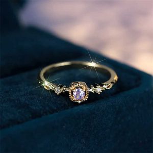 Bant Rings Minimalist seti yüksek mor zirkon bükülmüş sevimli yüzük moda altın zarif retro bohem alyans kadın takı hediyesi j240226