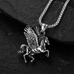 Colar de pingente de Pegasus de prata antiga com corrente de aço inoxidável de titânio charme de cavalo personalizado versão coreana estilo hip-hop colares vintage atacado