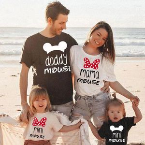 Erkek Tişörtleri Ailesi Görünüyor T-Shirt Tee Üstler Anne ve Ben Giysiler Baba Kız Çocuk Baba Oğul Çocuk Anne Kızı Eşleştiren Kıyafetler