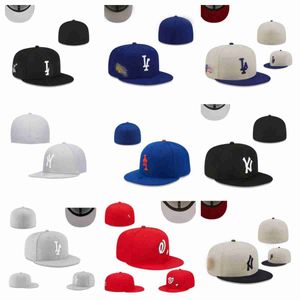 2023 Tasarımcı Şapka Beyzbol Takılmış Şapkalar Klasik Siyah Renk Hip Hop Chicago Sport Tam Kapalı Tasarım Kapakları Beyzbol Kapağı Chapeau Dikiş Kalp Çiçekleri Yeni Çağ Cap