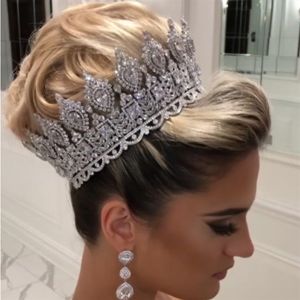 Moda lüks gelin saç aksesuarları bayanlar düğün tiaras ve taçlar sahne ödülleri yuvarlak kraliçe taç retro erkek taç257k