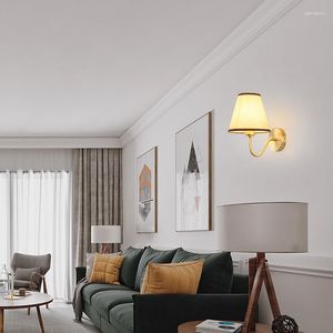 Стеновая лампа скандинавская спальня Простая современная светодиода творческая европейская американская гостиная проходы балкон