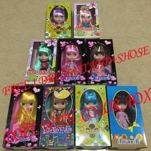 Bonecas grátis Pengiriman com Harga Murah Kotak Warna DIY Blyth Doll Hadiah Ulang Tahun para Anak Perempuan 4 Mata Besar Boneka Indah rambut Lucu Main 230905