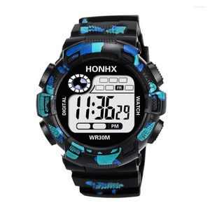 Bilek saatleri erkek Camo Elektronik İzle Lüks Analog Dijital Askeri Spor Moda Led Su Geçirmez Reloj hombre