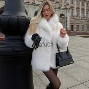 Kadınlar Kürk Faux Fur Faux Kürk Matar Kadın Kış Sokak Giyim Moda Beyaz Kabarık Ceket 2023 Kadınlar İçin Yeni Katlar X0907