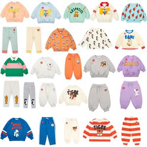 Giyim Setleri Koreli bebek sweatshirt Bebe Marka Karikatür Baskılı Sevimli Çocuk Kız Boy Sweaters Uzun Kollu Tişört Çocuk Tayt Çayıkları 230906
