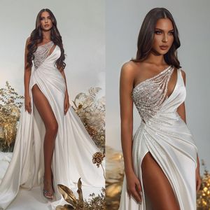 Şık İnciler Gelinlik Sizli Gelin Gowns Tweetheart Boyasline Bir Çizgi Saten Yan Seyir Süpürme Tren Vestido De Novia