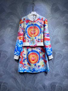 Moda Baskı İki Parça Elbise 2023 Sonbahar/Kış Yeni Yuvarlak Boyun Kontrast Konu Yarım Etek Seti ile Üst Moda Stili ve Yaşını Azaltan İki Parçalı Seti