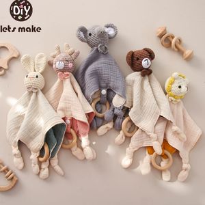 Gift Sets Bayi menenangkan handuk Bib hewan kelinci boneka tidur bayi lembut nyaman cincin Teether kayu aksesoris perawatan 230907