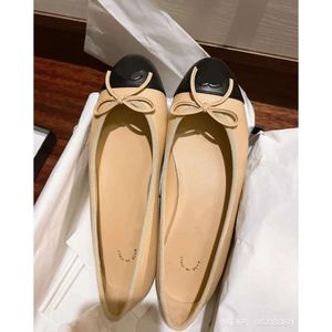 scarpe firmate Parigi Designer di marca Ballerine nere Scarpe da donna Primavera trapuntata in vera pelle Slip on Ballerina Scarpe eleganti da donna con punta tonda di lusso HJ2G 001
