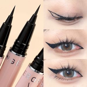 Göz Shadowliner kombinasyonu su geçirmez ultra sıvı eyeliner Koreli makyaj kadınlar için Korece Makyaj hızlı kuru düz astar uzun son alt kirp