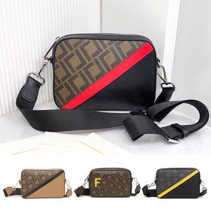 Klasik Lüks Tasarımcı Kamera Zarfı Tote Çanta Kadınlar Erkek Çantalar Çapraz Vücut Söğk El Ele Çantası Akşam Elçisi Pochette Cüzdan Sling Spor Çanta