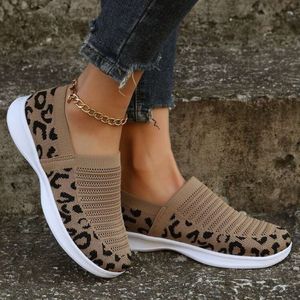 Модная оптовая женская обувь. Большой новый леопардовый принт, круглый носок, плоская подошва, одинарная обувь из ткани, универсальная обувь для мам и девочек.