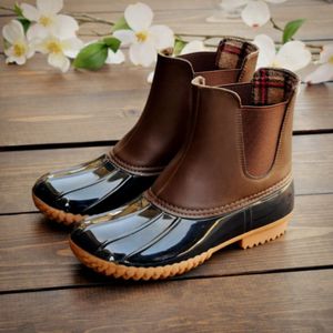 Yağmur Botları Marka Tasarımcı Kadın Yağmur Botları Su Geçirmez Yağmur Ayakkabıları Dantel Yılan Desen Kauçuk Yağmur Botları Kadın Kış Boot Artı Boyutu 43 230912