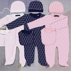 Newborn Baby Rompers Jumpsuits Sets Cotton Designer Brand Girls Clothes Letter Costume Overalls Bodysuit for Babies Hat Bib