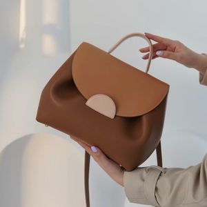 Tasarımcı Çanta Kadın Omuz Çantası Crossbody Bag Cowhide Patchwork El çantası Kirli alması kolay olmayan bir taban ile lychee desen cüzdanı