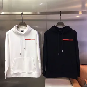 Tasarımcılar Erkek Hoodie Moda Kadın Üçgen Hoodies Moda Kapşonlu Kazak Yuvarlak Boyun Uzun Kollu Giysiler Ceket Jumpers Toptan Lüks