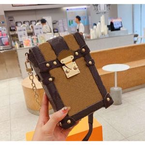 Cross Vücut Klasik Cep Telefon Torbası 2022 Omuz Çantaları Eşarp Çanta Tasarımcısı Üst Donanım Mektupları Çanta Yüksek Kaliteli Crossbody Çantalar 12-18-5cm