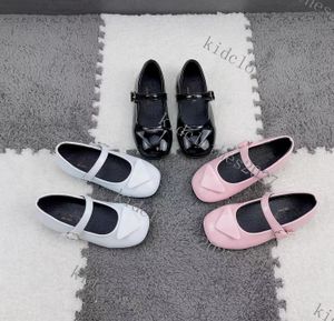 Lolita tasarımcı balerin ayakkabıları kadınlar bahar moda bale daire ayakkabıları kare ayak parmağı patentli deri ayakkabılar kız bebek çocuk prenses ayakkabıları