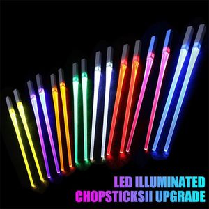 Flatware Sets 1 Pair LED Lightsaber Chopsticks Luminous Reusable Kitchen Light Up Chopstick Glowing BPA Free Food Safe 230919