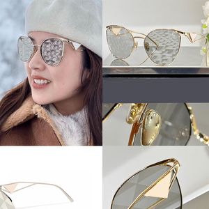 Tasarımcı Güneş Gözlüğü Erkek Kadın Metal Oval Gözler Lüks Tasarım Güneş Gözlükleri Bayanlar UV400 Gözlük Yüksek Kaliteli Orijinal Kutu Spr50z
