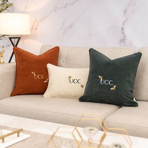 Erkek pamuk tasarımcıları moda yastık fırlatma yüksek kaliteli yastık ev eşyaları dekoratif mektup baskılı ev mobilyaları kadın oreiller 588