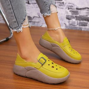 Sandalet 2023 Kadınlar Kalın Bottom Nefes Alabilir İçi Boş İki Giyim Paket Ayakkabıları Yaz Moda Yüz Bayanlar
