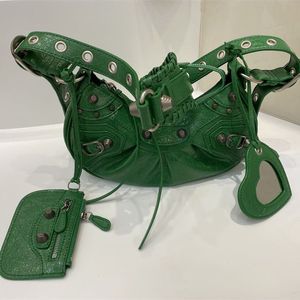 Lady Mektubu için Tasarımcı Çantalar Le Cagole Omuz Çantası Benzersiz Tasarım Deri Deri Şık Sacoche Yarım Ay Pembe Yeşil Beyaz Siyah Kadın Çanta Güzel