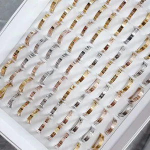 Специальный бренд Полированные свадебные украшения Ожерелье Серьги Пара колец из нержавеющей стали Модные женские дизайнерские оптовые продажи Большое количество на складе