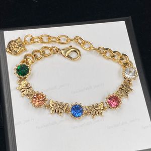 Латунный материал. Красочные кристаллы и бабочки. Дизайнерские браслеты, модные женские браслеты, подарки.