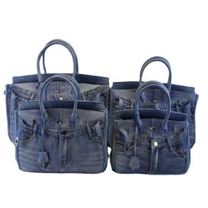 2024 Moda Fun Kot Pocket Torba Denim Çanta Tasarımcı Omuz Çantası Crossbody Tote Çanta Mavi Koltuklu Çanta 230928