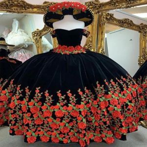 Elbiseler Siyah Quinceanera D Çiçek Aplike Omuz Kayışları Veet Özel Yapımı Korse Geri Tatlı Prenses Pageant Balo Gown Vestidos