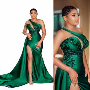 2023 Evening Dresses Arabic Sexy Hunter Green Mermaid One Shoulder Sequined Lace Appliques Keyhole Side Split Satin Sweep Train Aso Ebi Prom Gowns Vestidos
