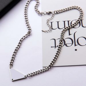 kolye tasarımcısı takı kolye zincir zincirler bağlantı lüks mücevher mektup üçgen kolye özel aşk kolye kadın bayan Paslanmaz Çelik