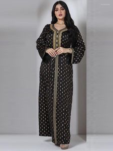 Sıradan Elbiseler Müslüman 2023 Vintage Bronzing Baskı Siyah Elbise Elmaslar V Boyun Uzun Kollu Gevşek Abaya Suudi Arabistan Kadınlar İçin