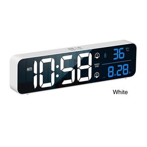 Display LED USB multifunzione da 2400 mA Sveglia digitale a specchio Funzione snooze Visualizzazione della temperatura di funzionamento silenzioso