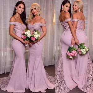 2023 Light Lilac Mermaid Bridesmaid Dresses Off the Shoulder Lace Applique Sweep Train Beach Plus Size Wedding Guest Gowns Custom Made Formal Evening Wear