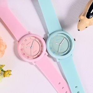 Bilek saatleri moda basit sevimli çocuklar gündelik izleme kadınlar için çocuklar yuvarlak kadran silikon band reloj montre su geçirmezlikler