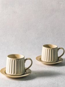 Чашки блюдцы INS Стиль Стиль Северо-европейский кофейный чашка и блюдца, установив ретро-японские простые фарфоровые
