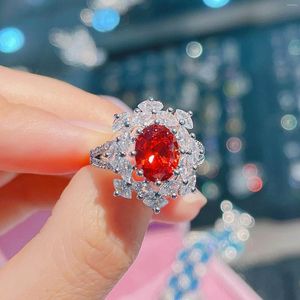 Кластерные кольца серебряная мода Light Luxury Simulation Orange-Red Tourmaline Color Treasure Gemstone Регулируемое кольцо Женщины