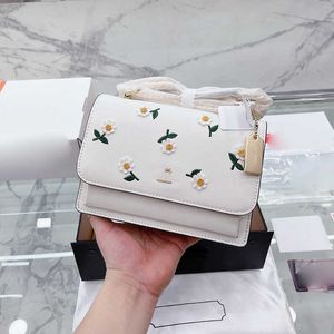 Новые мешки на плече Cbag Klarey Little Daisy Organce Bag Women Designer Bag Fashion Fashion Small Square Bouck Luxury Messenger Vintage Bag Crossbody Wallet 230111