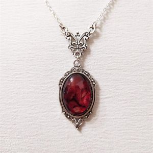 Kolye Kolye Gotik Kan Kırmızı Kuvars Charm Kolye Oval Kadınlar için Cadılar Bayramı Vampir Kabartmalı Cadı Takı Vintage Chokers